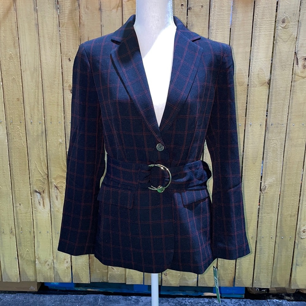 Tahari asl woman’s petite 2 button jacket